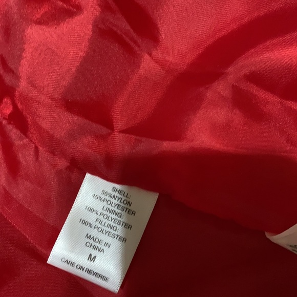 LN women’s New York & Company red quilted vest size Medium - Picture 4 of 6